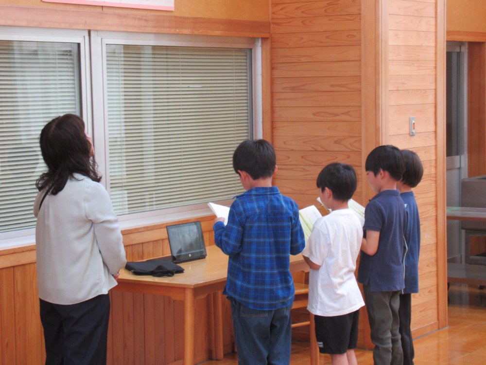 5/8　第２学年国語の授業を参観しました。 5