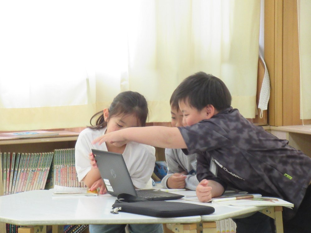 5/8　第２学年国語の授業を参観しました。 7